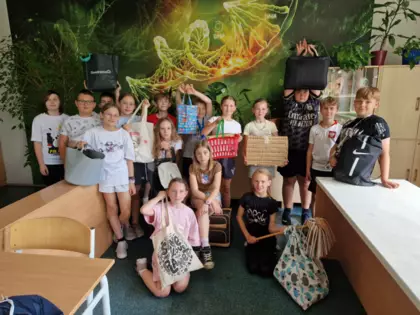 Szkolny dzień bez plecaka