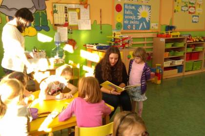 'Gimnazjalista czyta Przedszkolakom'