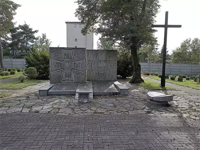 REGULAMIN POWIATOWEGO KONKURSU HISTORYCZNEGO PT. „CMENTARZ WOJSKOWY W LUBLIŃCU – OCALIĆ OD ZAPOMNIENIA”